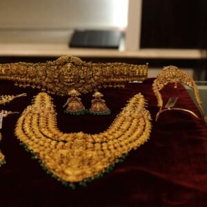 Antique Nagas Bridal Gold Set