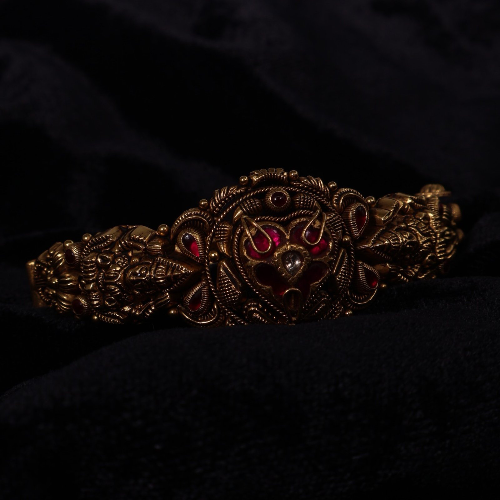 22KT Antique Nagas Gold Kada