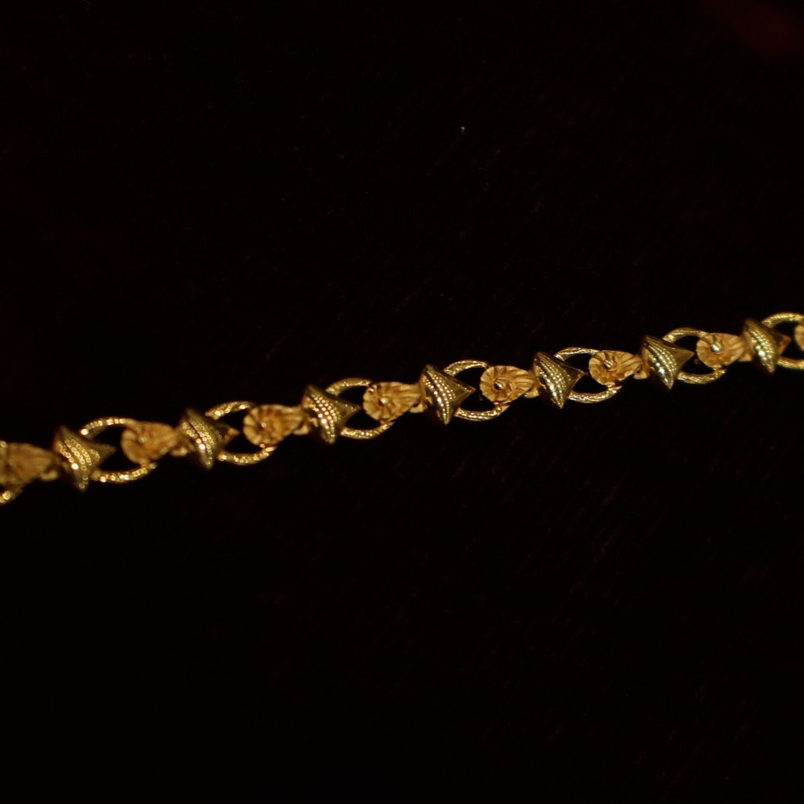 22KT Gold Casting Design Bracelet