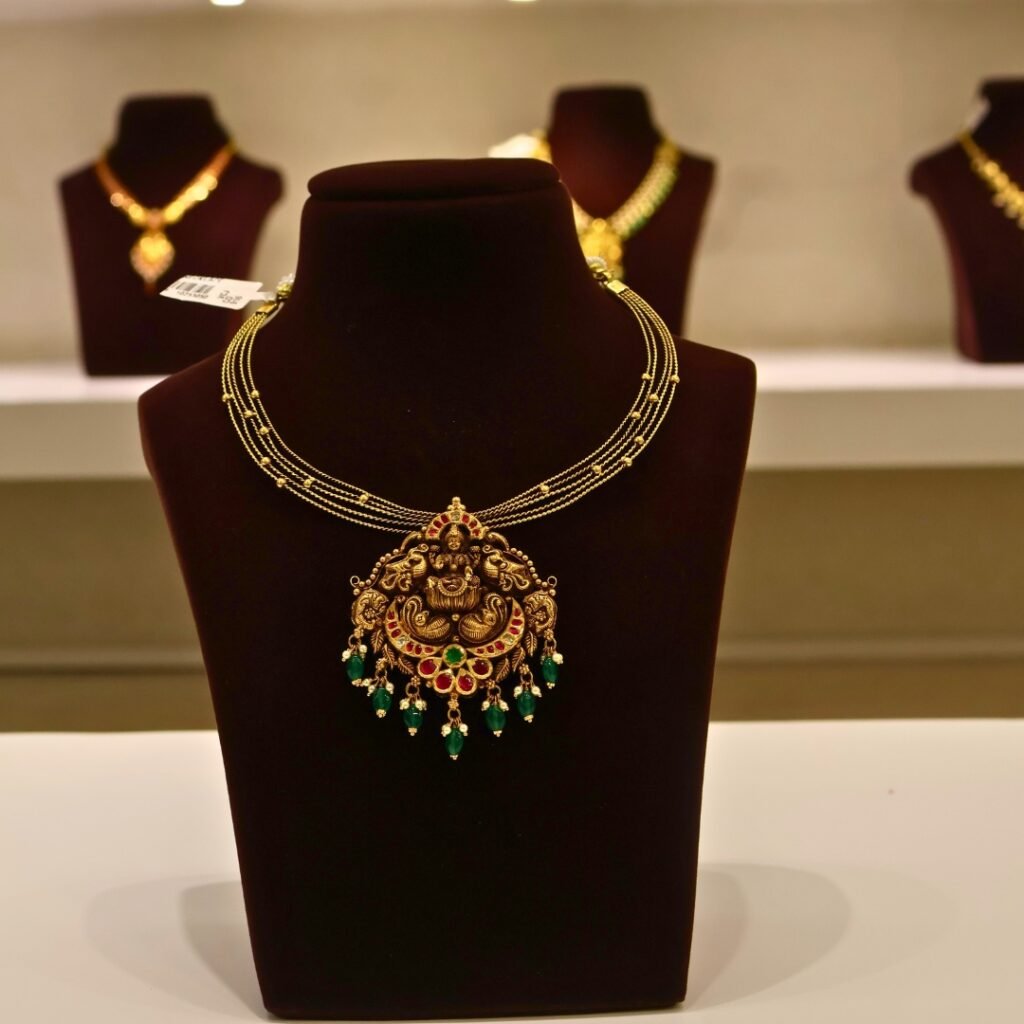 22KT Gold Antique Lakshmi Necklace with Pearl, Emerald Beads & Kundan Work (HUID Hallmarked) – Premium Traditional Collection (32.37g)
