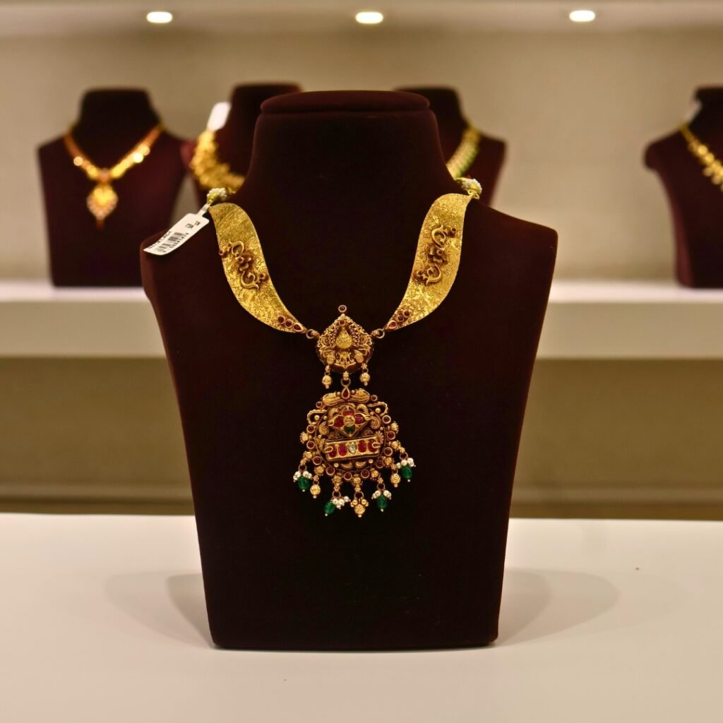 22KT Gold Antique Necklace with Pearl, Emerald Beads & Kundan Work (HUID Hallmarked) – Premium Traditional Collection (34.68g)