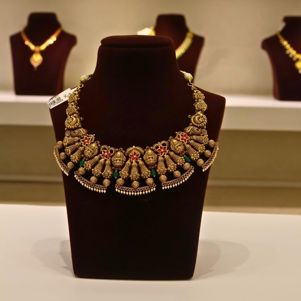 22KT Gold Antique Nakasa Necklace with Pearl, Green Beads & Kundan Work (HUID Hallmarked) – Premium Traditional Collection (28.66g)