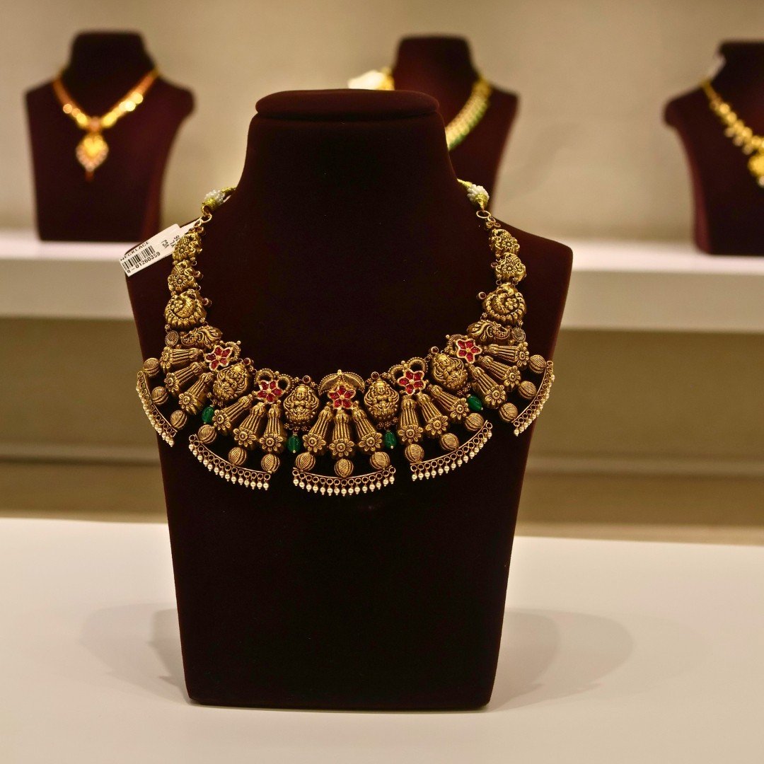 22KT Gold Antique Nakasa Necklace with Pearl, Green Beads & Kundan Work (HUID Hallmarked) – Premium Traditional Collection (28.66g)