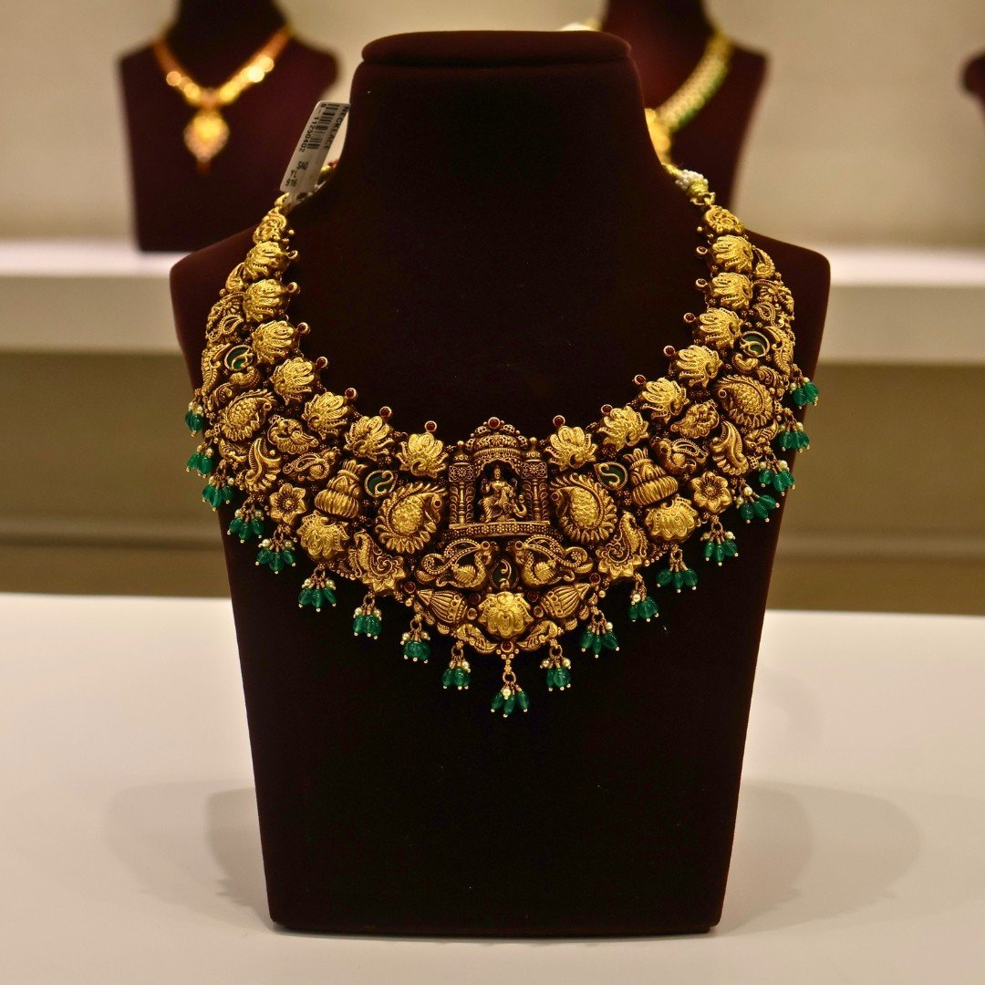 22KT Gold Antique Nakasa Lakshmi Necklace with Pearl & Green Beads (HUID Hallmarked) – Grand Bridal Collection (58.72g)