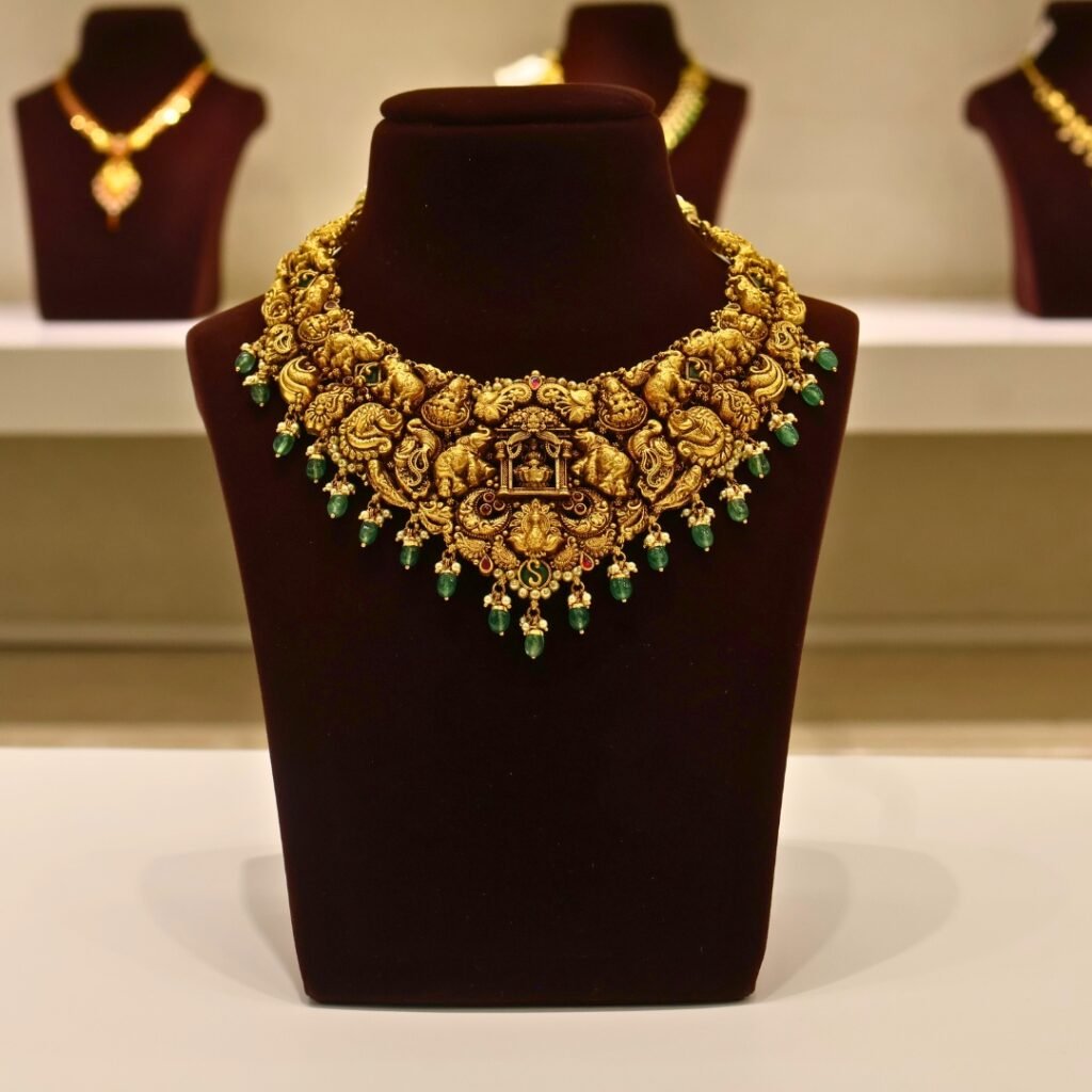 22KT Gold Antique Nakasa Lakshmi Necklace with Pearl & Green Beads (HUID Hallmarked) – Grand Bridal Collection (49.72g)