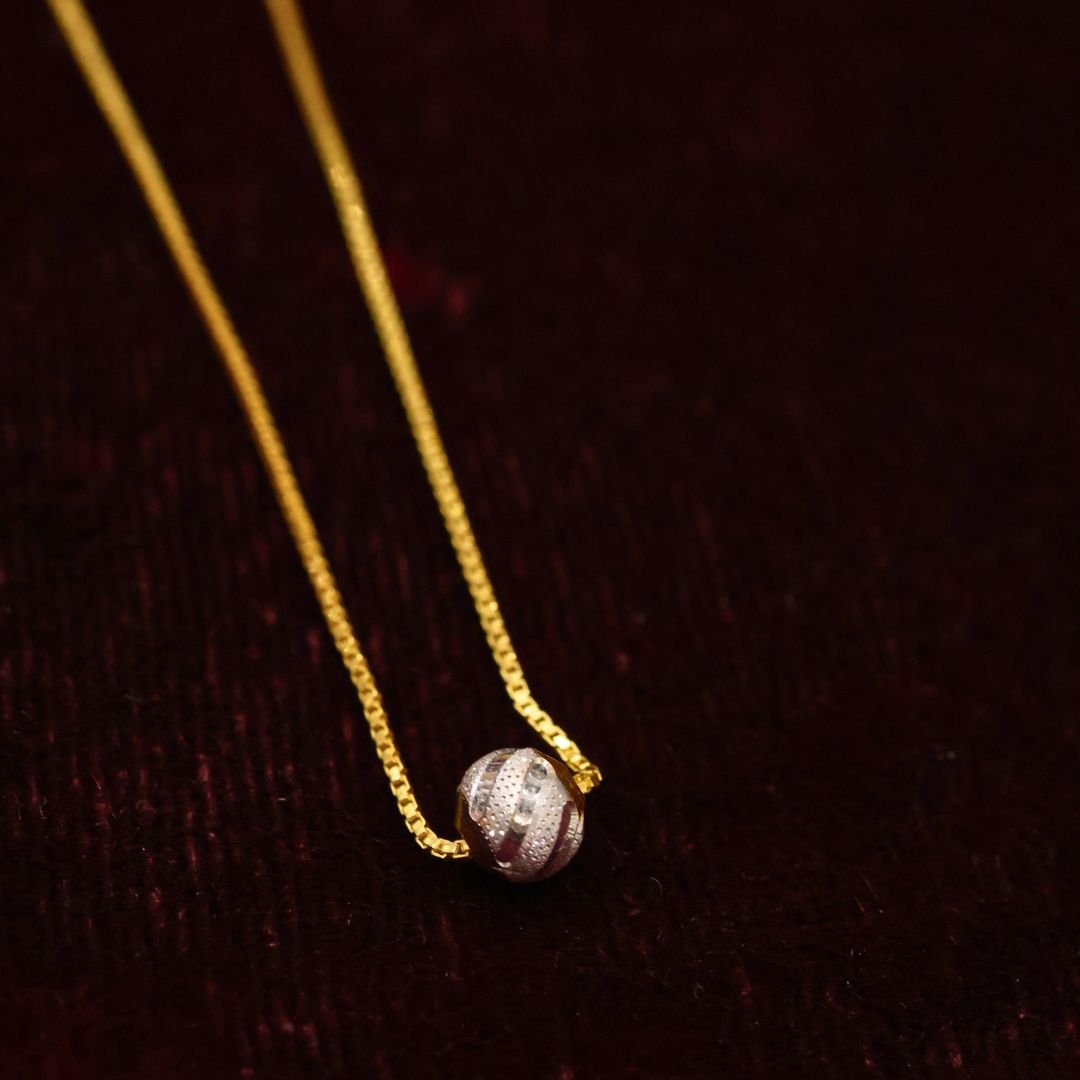 Gold Rajkot Design Women’s Chain – Lightweight Traditional Jewellery (3.77g)