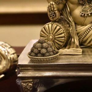 92.5 Silver Antique Ganesha Idol (HUID Hallmarked) – 564.40g