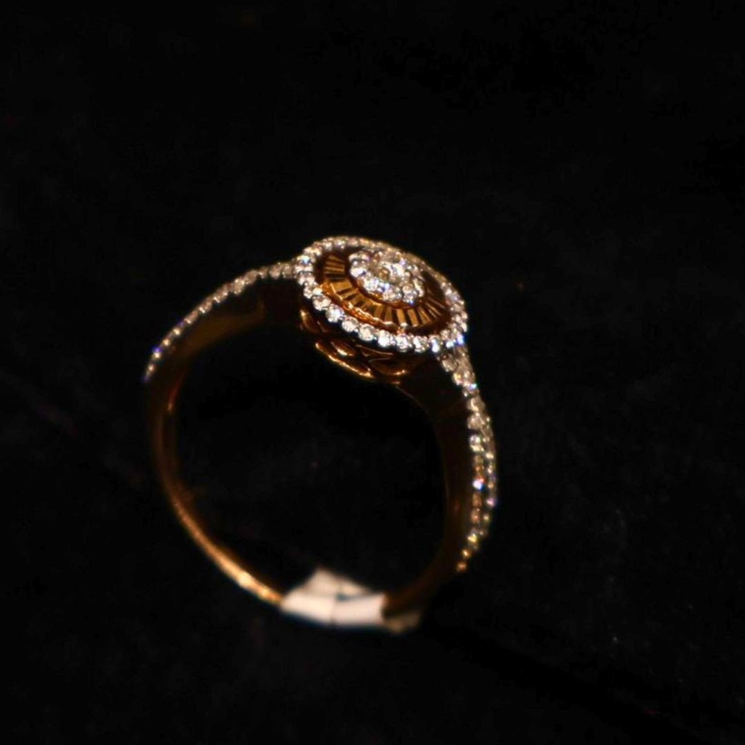 18KT Diamond Ladies Ring (0.32 Ct) – Elegant Daily Wear Design