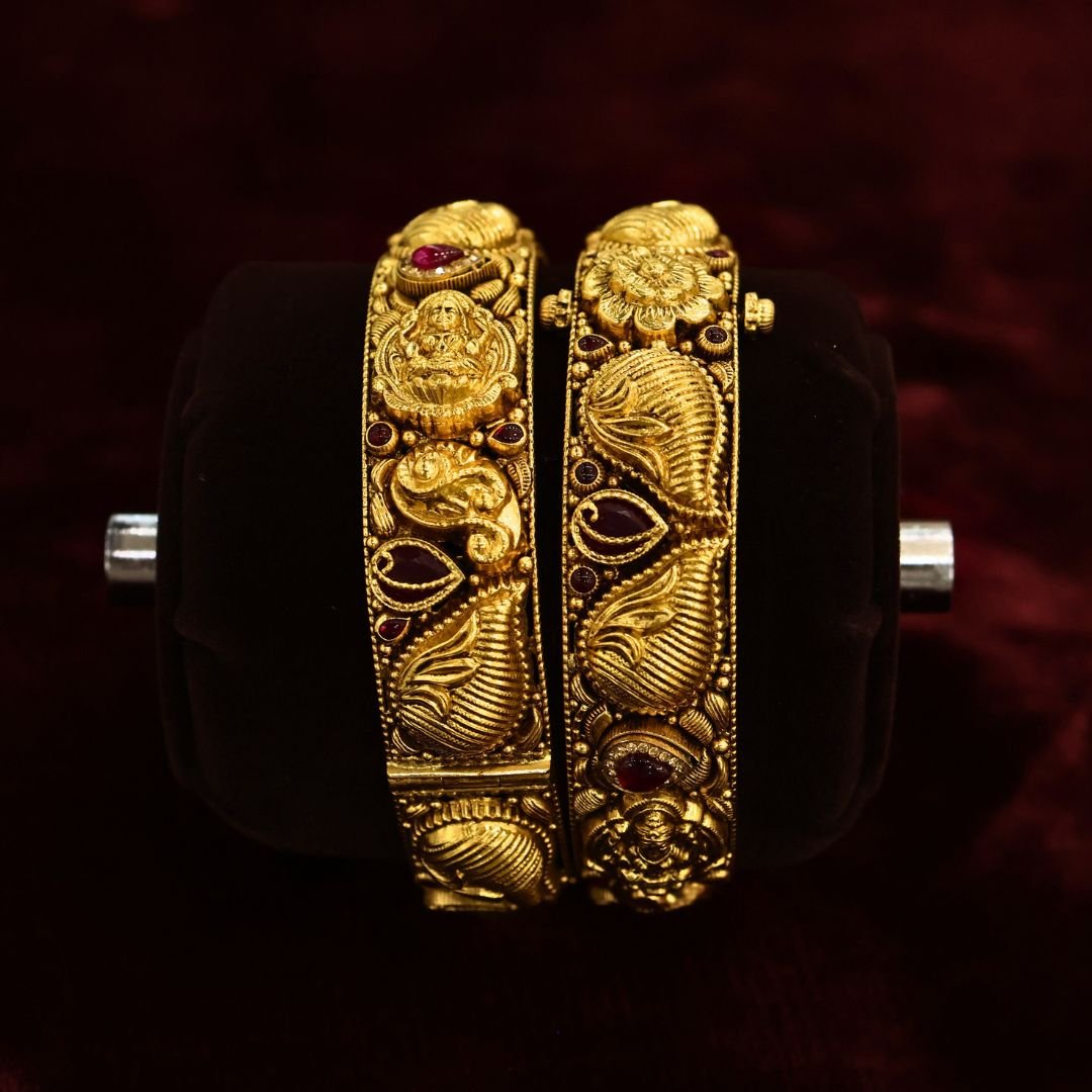 22KT Antique Gold Embossed Screw Bangles (HUID Hallmarked) – 55.50g