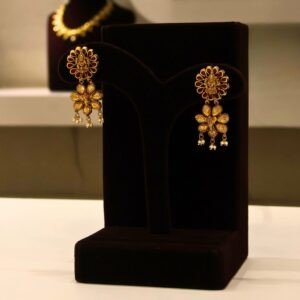 22KT Gold Antique Kundan Work Earrings (HUID Hallmarked) – Premium Traditional Collection (13.55g)