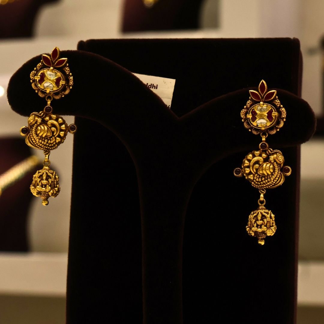 22KT Gold Antique Kundan Work Earrings (HUID Hallmarked) – Elegant Traditional Collection (12.76g)